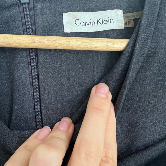 Calvin klein size 6/8 office dress - Picture 2 of 3